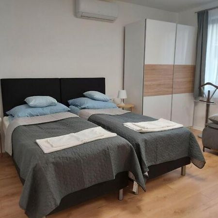 Kis Haz Apartman Сигетвар Экстерьер фото